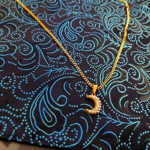 18K Gold Plated 🌙 Moon Pendant with 18K Gold Plated Miami Cuban Link